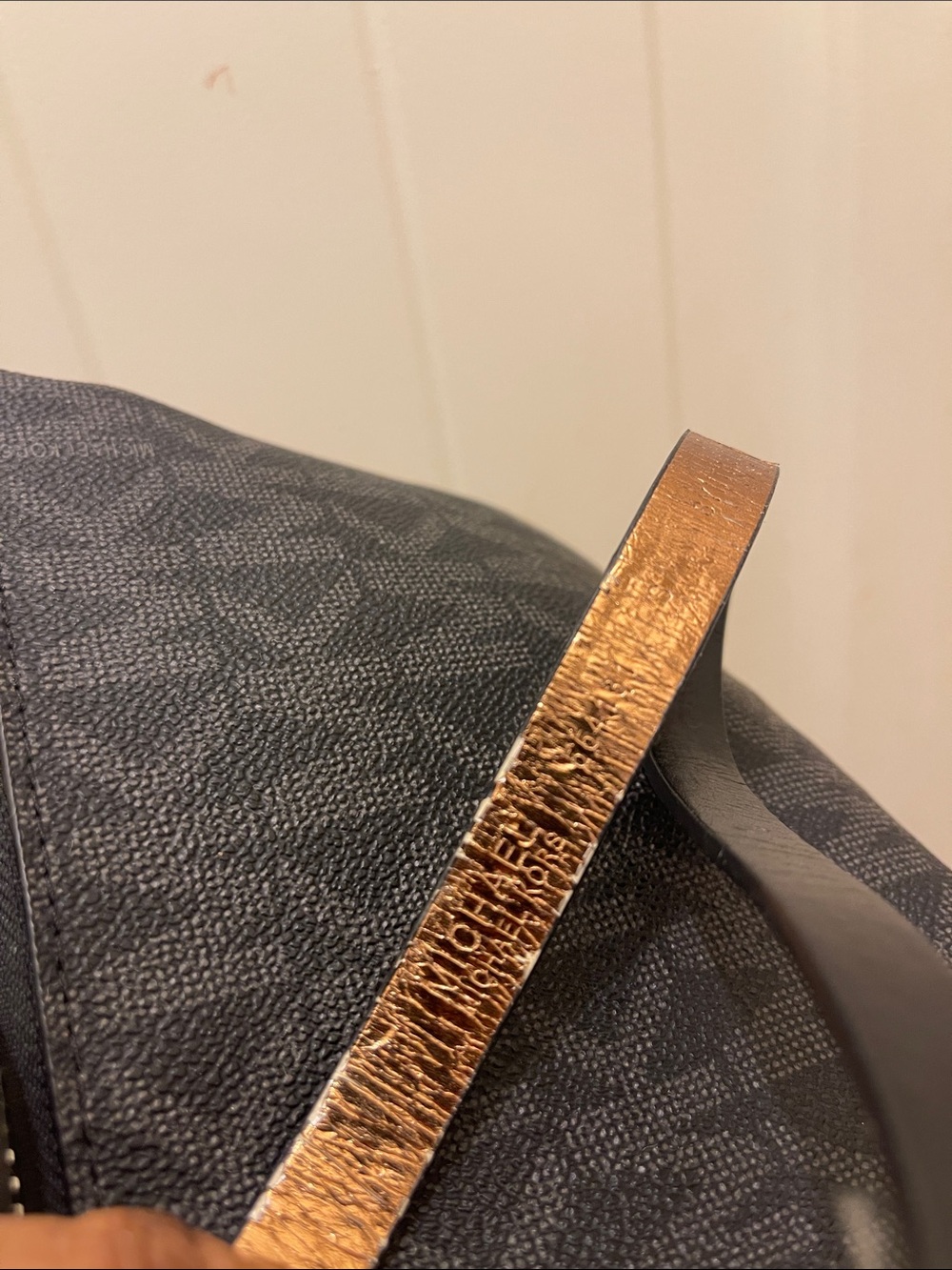 Michael Michael Kors please check all picture of condition - Picture 12 of 17